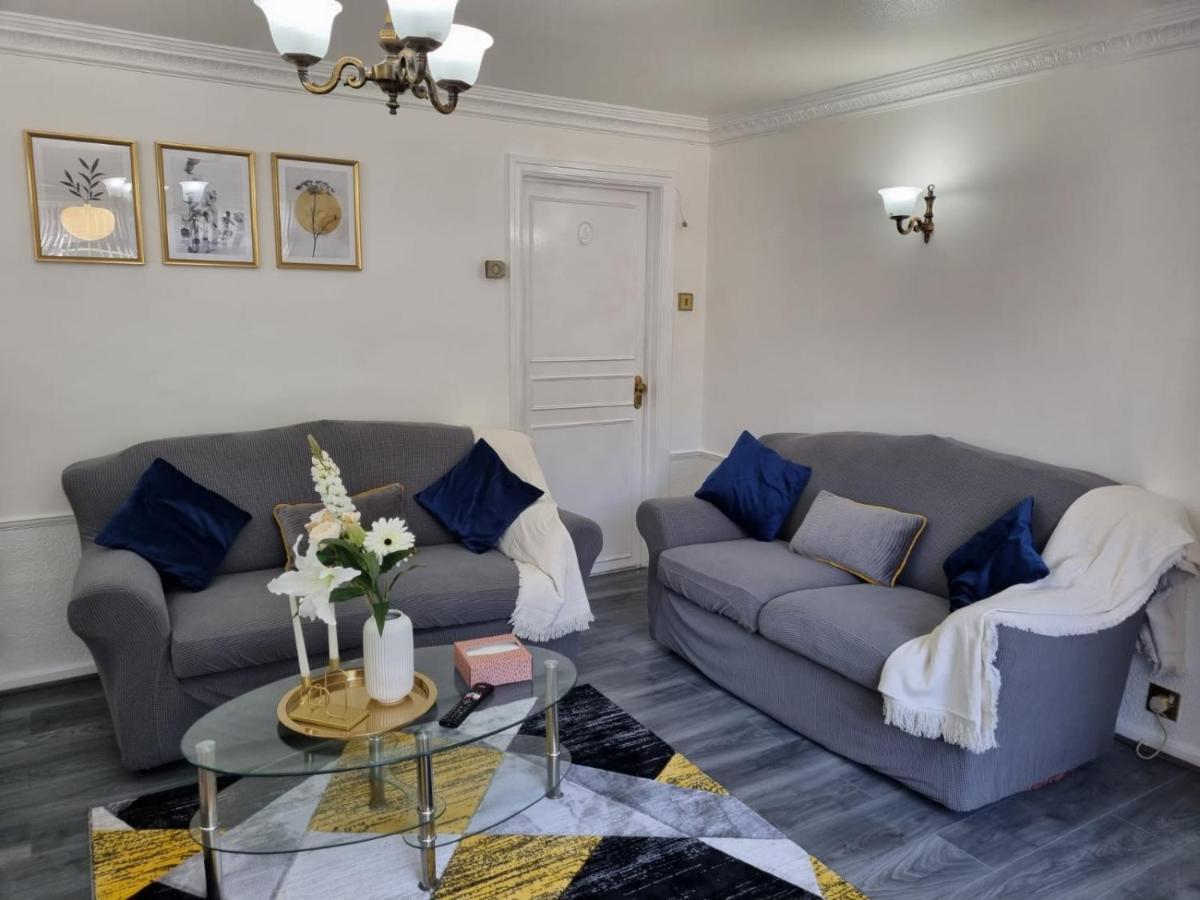 Centrally Located W/ Free Parking & Smart Tv Лідс Екстер'єр фото