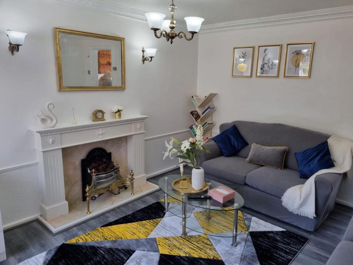 Centrally Located W/ Free Parking & Smart Tv Лідс Екстер'єр фото